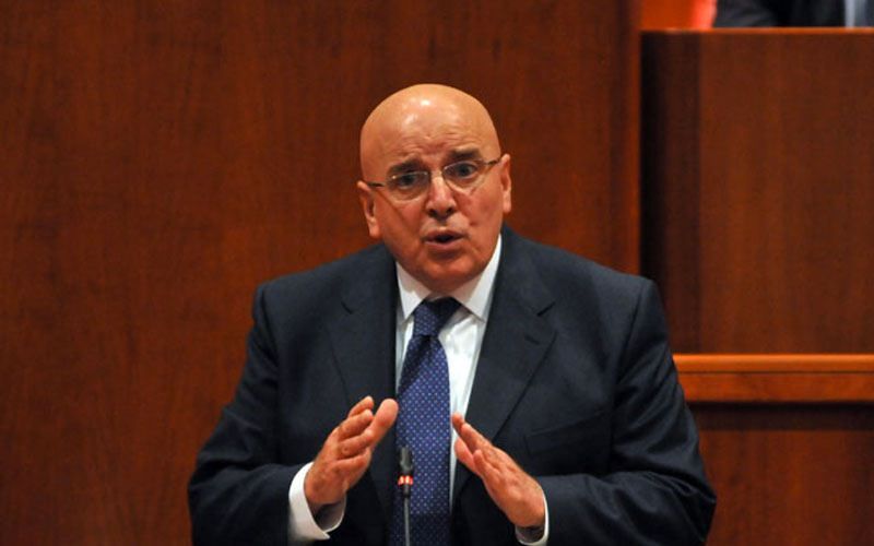 Zes, Oliverio replica ad Abramo: «Legga bene le norme»