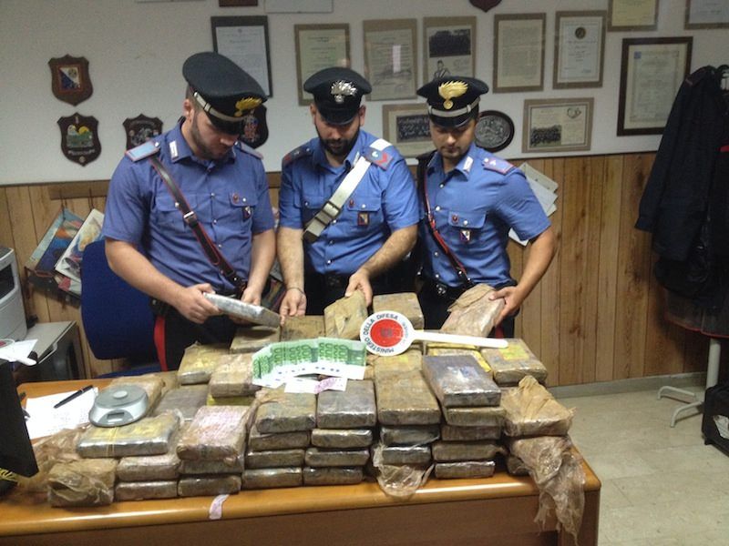 Sinopoli, bloccato con 105 chili di cocaina