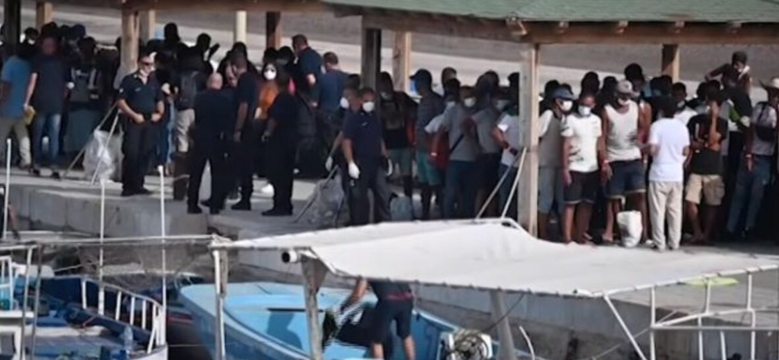 In arrivo oggi a Reggio Calabria 696 migranti