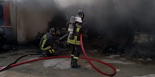 incendio marina di gioiosa jonica