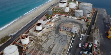 Depositi costieri a Vibo Marina, nessun vincolo e l’ombra dei cavilli. Per l’opposizione è «solo fumo negli occhi» – VIDEO