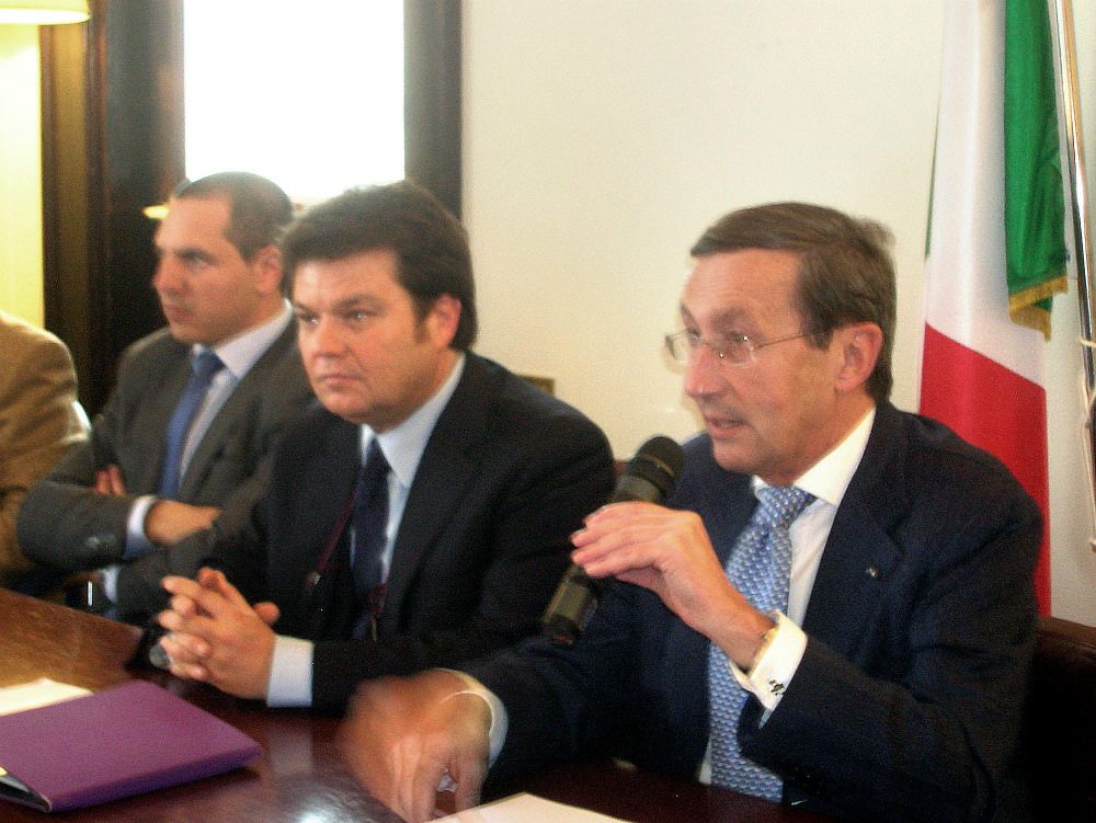 Fini: «La Napoli paga un`estrema sospettosità»