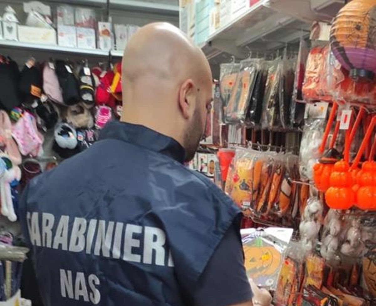 Controlli dei Nas nel Reggino, sequestrati 400 prodotti