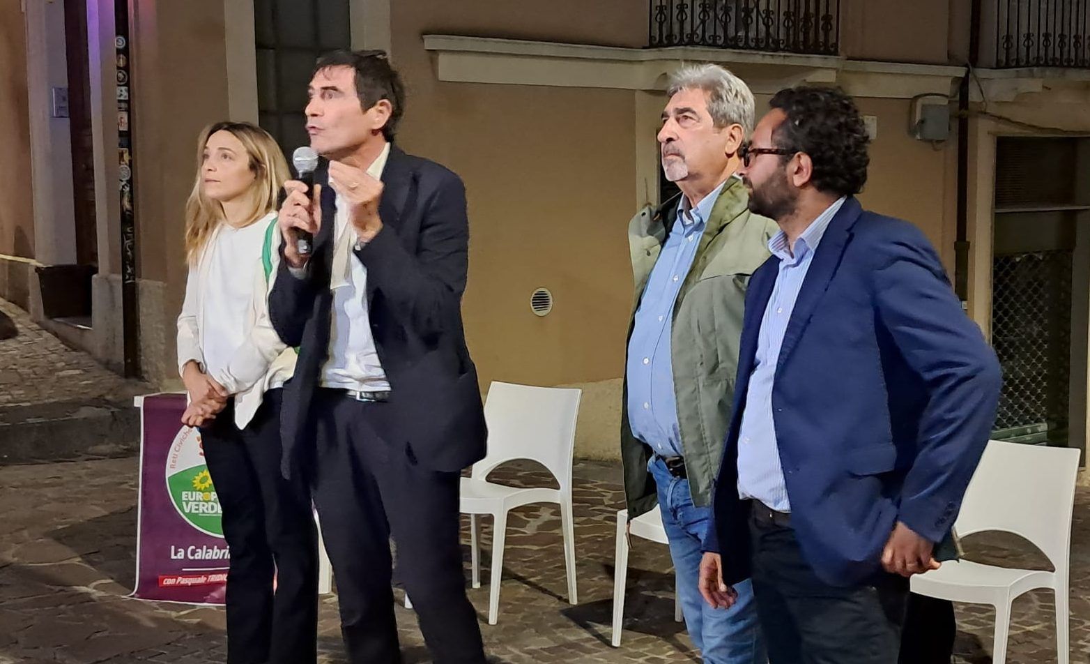 Fratoianni ai calabresi: «Non rassegnatevi, perché tutto può cambiare. E questa è l’occasione giusta»