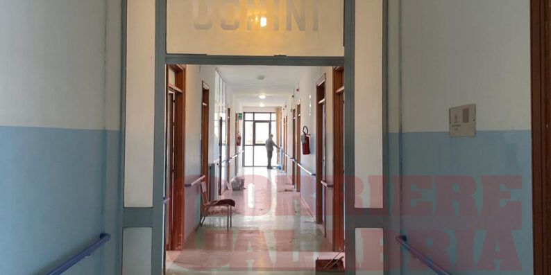 Covid Hospital a Cariati, i lavori continuano senza sosta