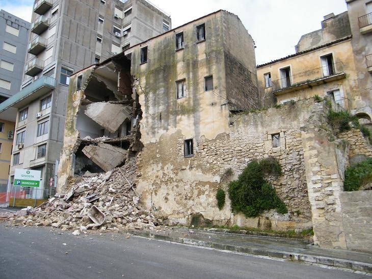 In Calabria un quarto degli edifici cade a pezzi