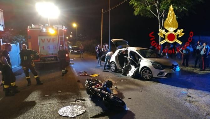 Lamezia, cinque feriti per lo scontro tra un'auto e una moto