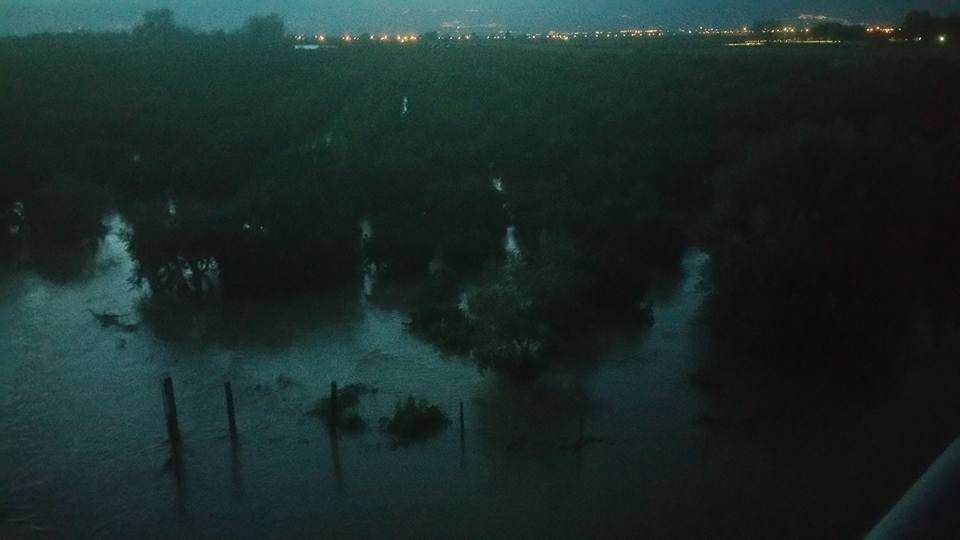 Esonda il Crati, evacuate sessanta famiglie