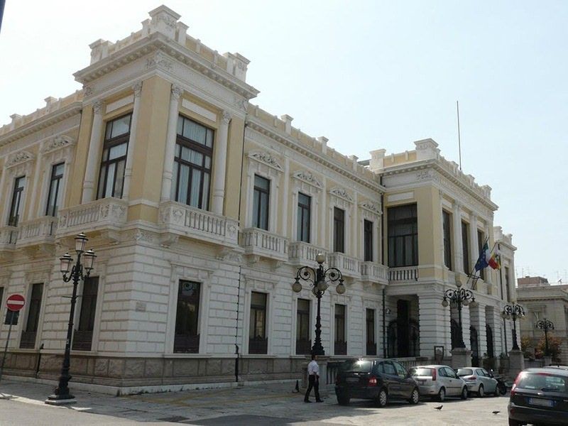 Le opere confiscate a Campolo nel Palazzo della cultura