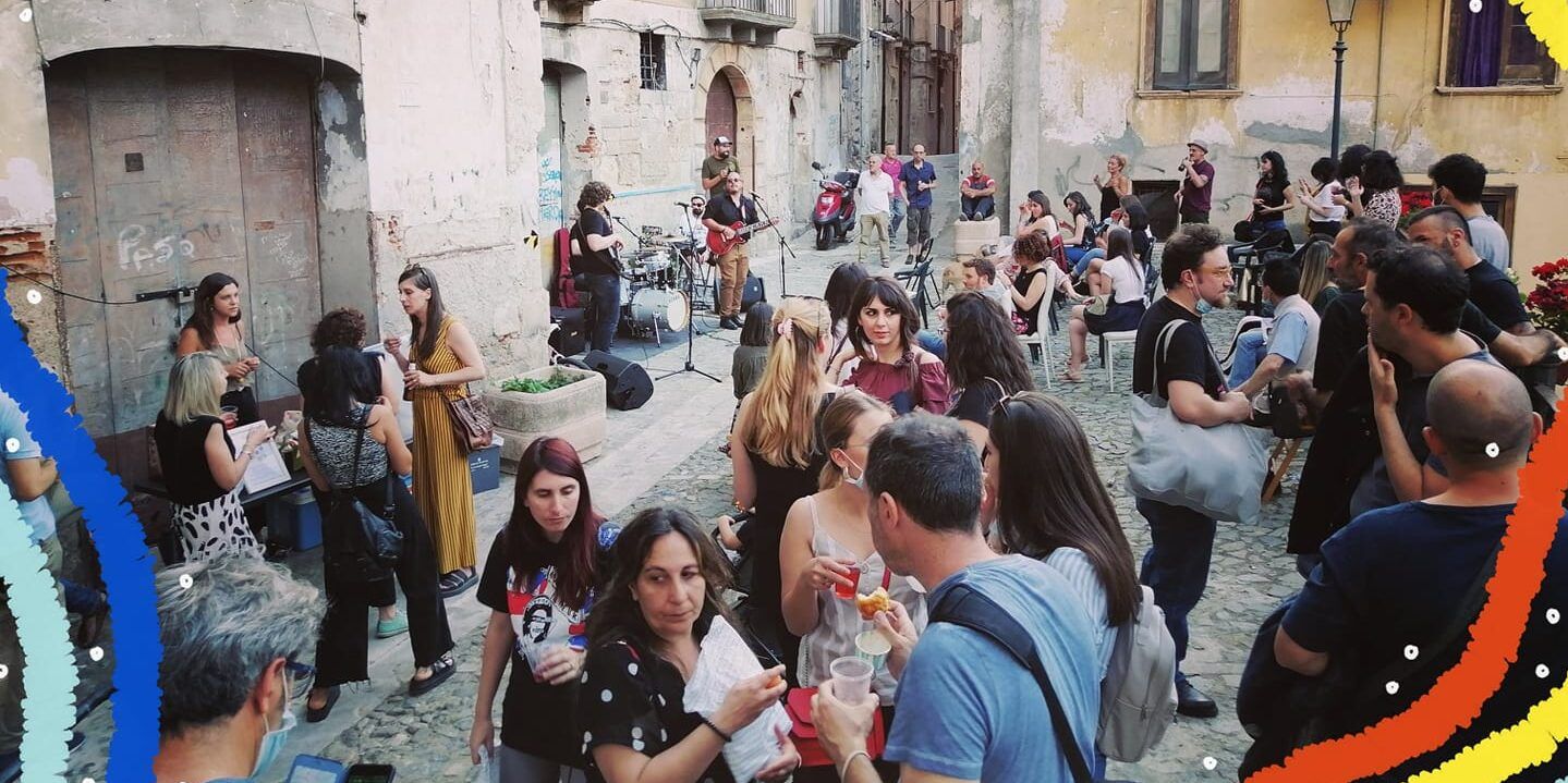 Cosenza Vecchia Slam (settima edizione): arte, parola e poesia per la Palestina