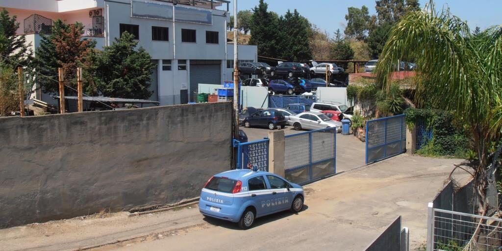 Mazzette e rifiuti, sequestro da 13 milioni di euro a Reggio e Villa San Giovanni