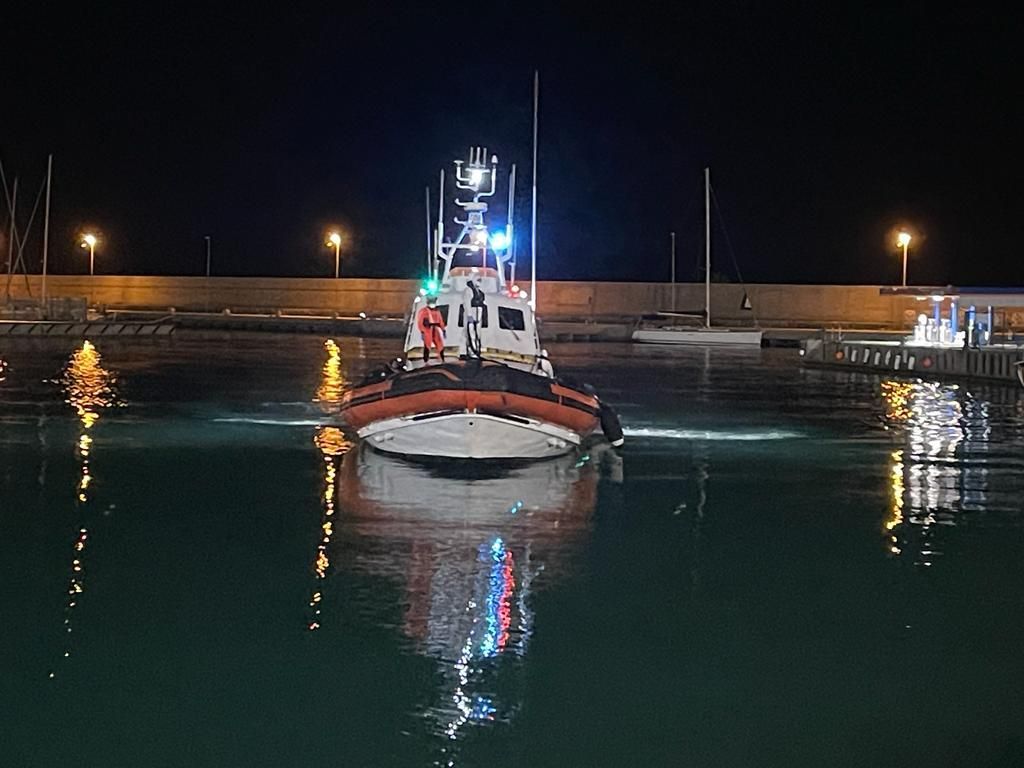 Secondo sbarco di migranti in un giorno a Roccella Jonica e Crotone