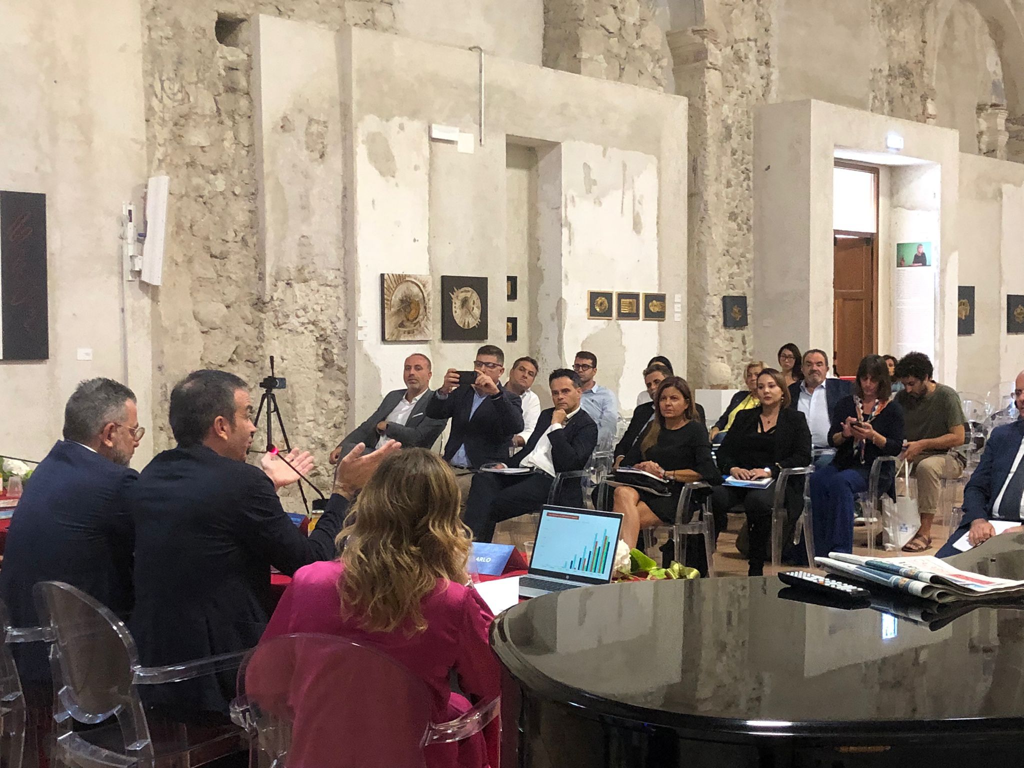 Occhiuto: «Lunedì un Cis da 200 milioni per gli aeroporti calabresi»