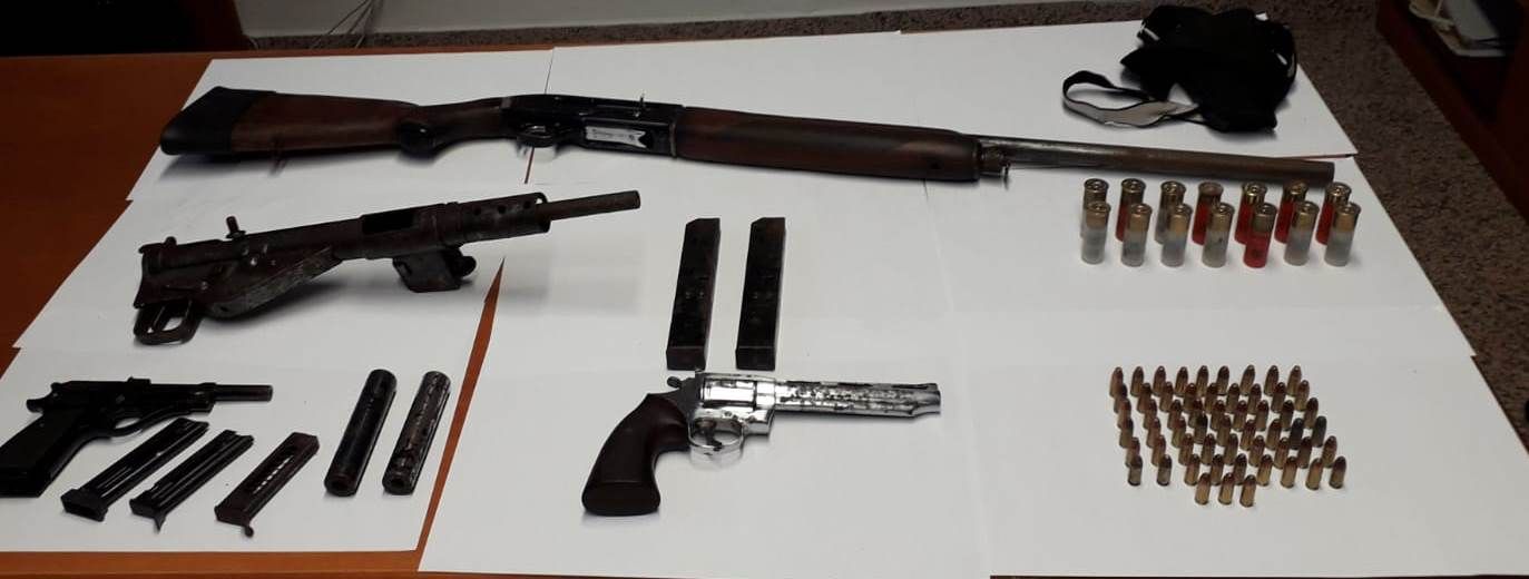 Aveva un arsenale nascosto in un pollaio, arrestato 49enne a Platì