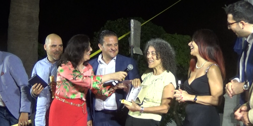 Maria Grazia Calandrone vince il premio letterario "Mario La Cava"