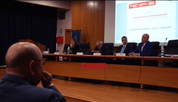 Dalla sanità ai comuni, la moltiplicazione dei commissariamenti nella «democrazia sospesa». La ricerca dell’Unical