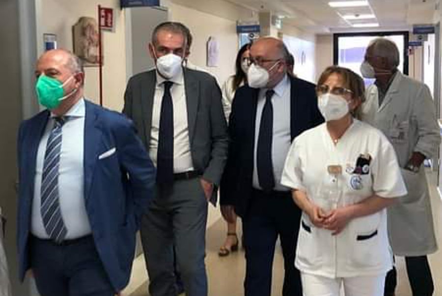 Costa traccia il bilancio della visita in Calabria: «Qui siamo a una svolta»