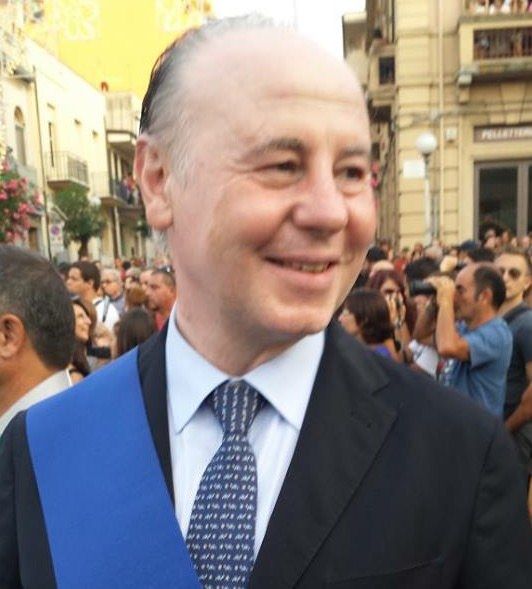 «Squallido inizio per la Città metropolitana. Non me ne vado»