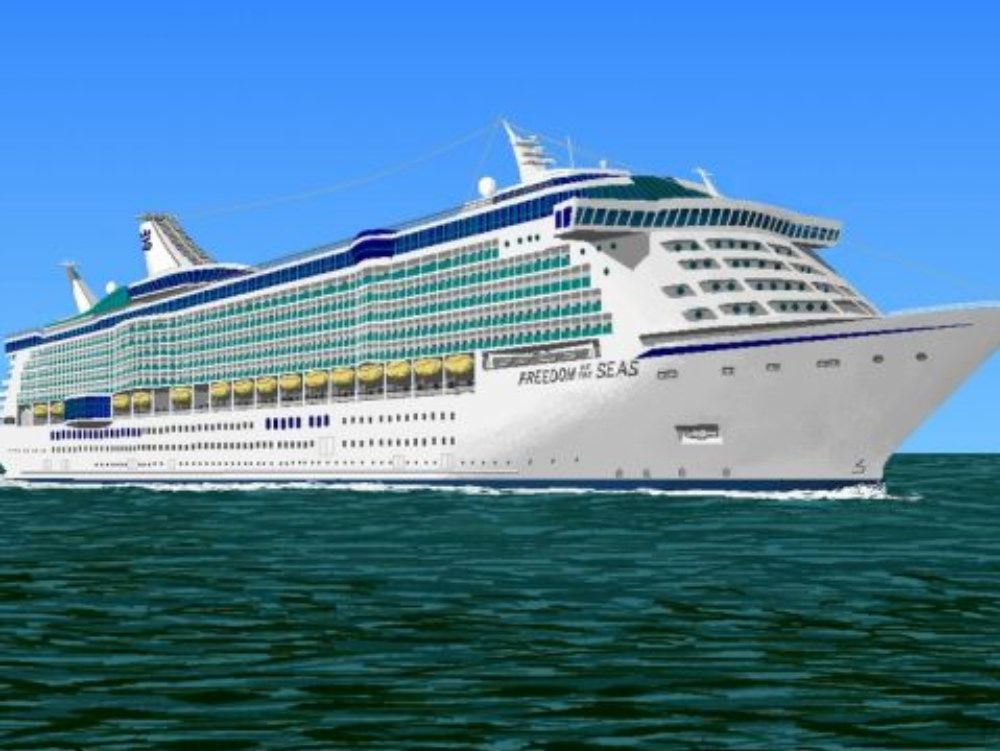 Le "Matacena" lasciano il porto di Reggio Calabria