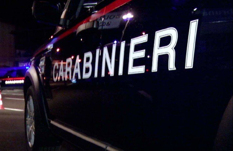 Non si fermano all'alt, rocambolesco inseguimento a Catanzaro