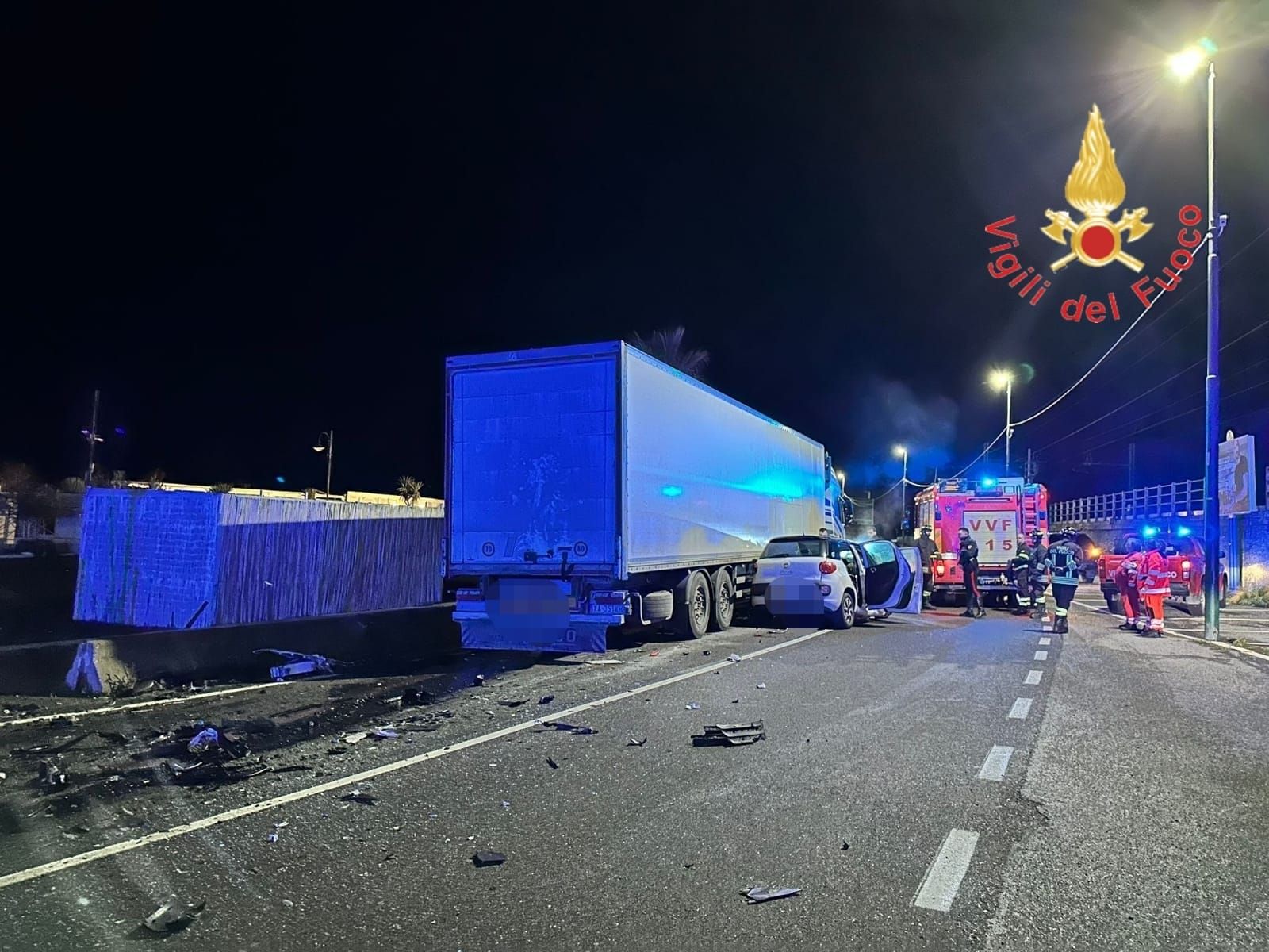 Dramma sulla SS18, morto un poliziotto nello scontro con un camion