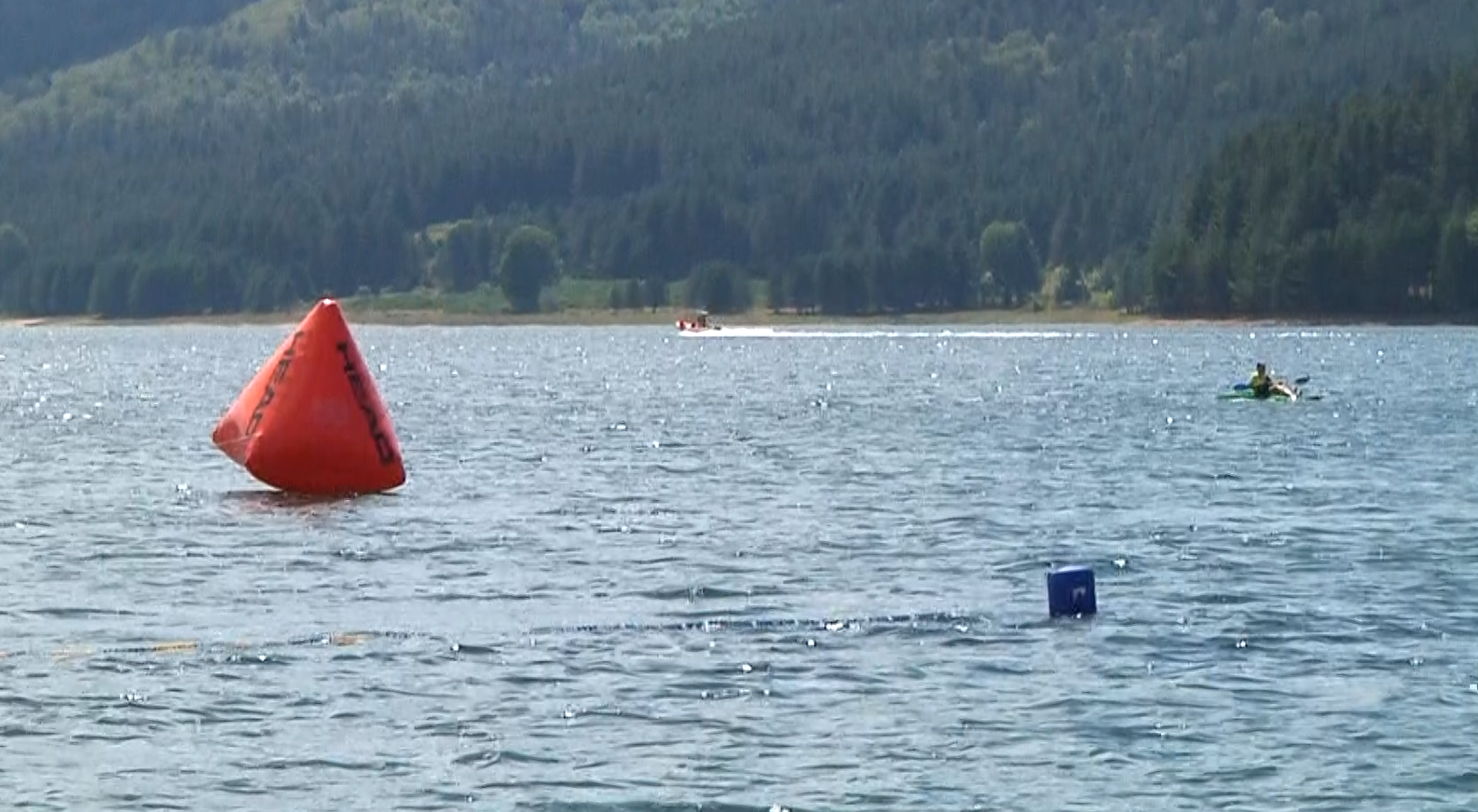Nuoto, al Lago Arvo il “1° Miglio AQA Libere” – VIDEO