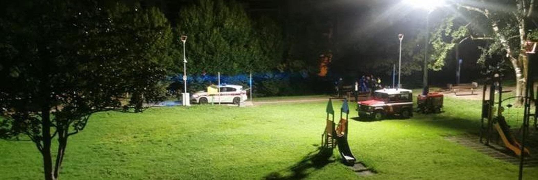 Aggredita e picchiata nel parco a Rovereto, muore in ospedale