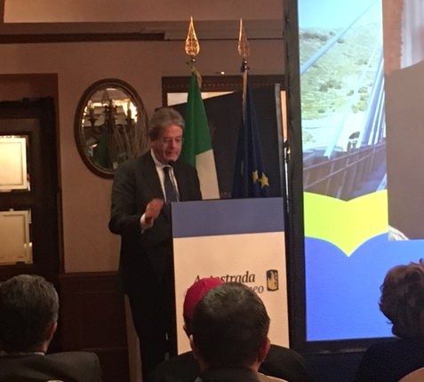 Gentiloni dà il benvenuto all’A2 – VIDEO