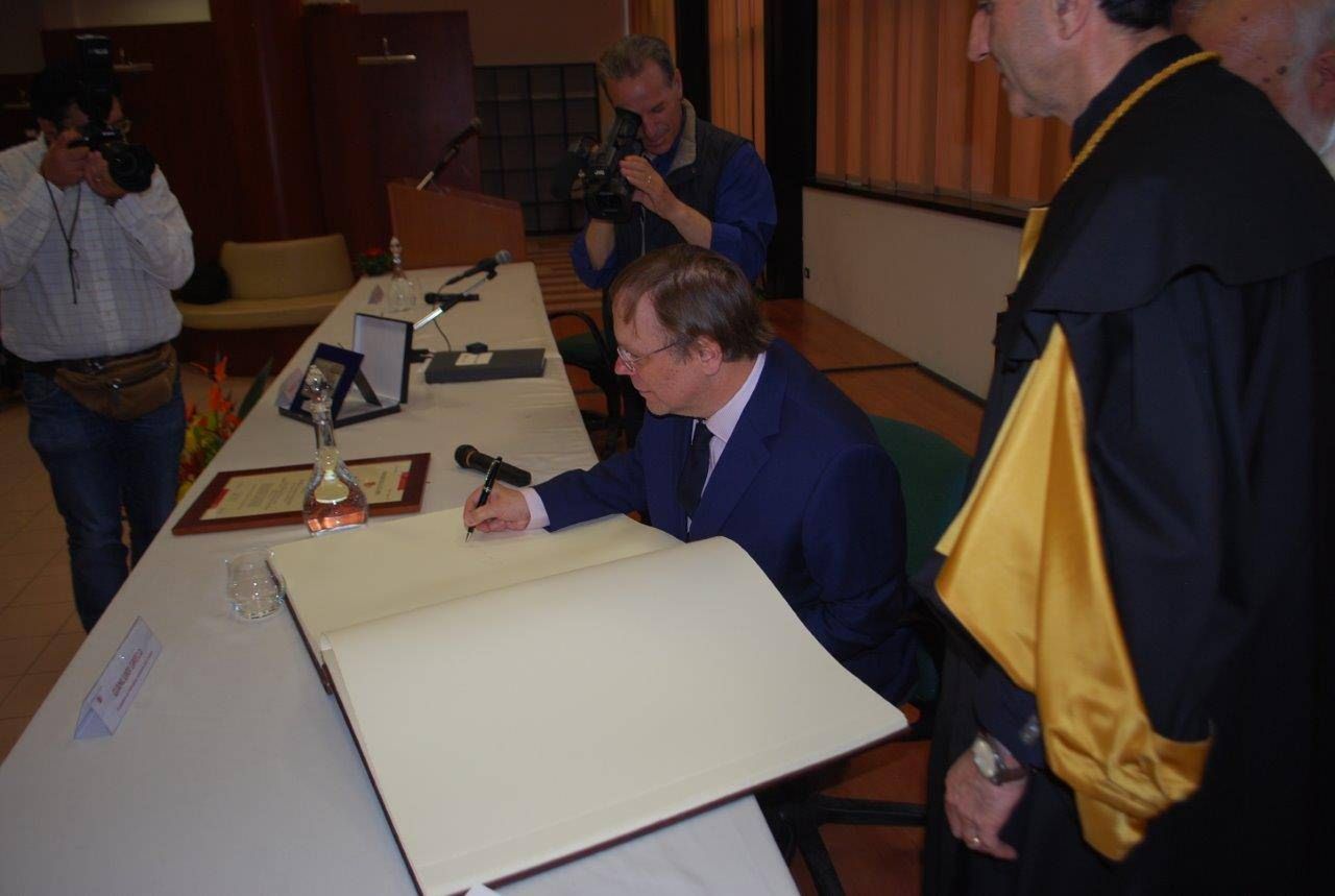 Unical, laurea ad honorem allo scienziato Gottlob