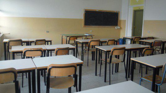 Non mandano i figli a scuola, denunciati 24 genitori nel Catanzarese