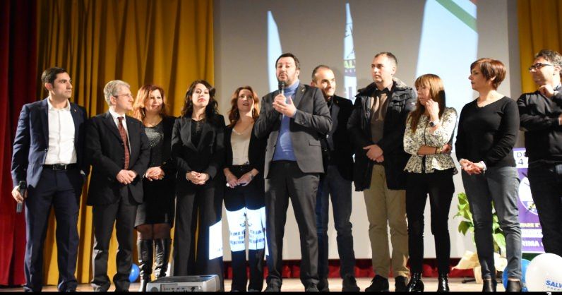 Salvini il calabrese: a Reggio è acclamazione – VIDEO