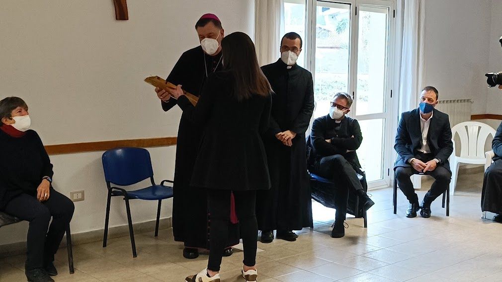 Catanzaro, il cammino dell’arcivescovo Maniago parte dall’abbraccio con la periferia e i sofferenti