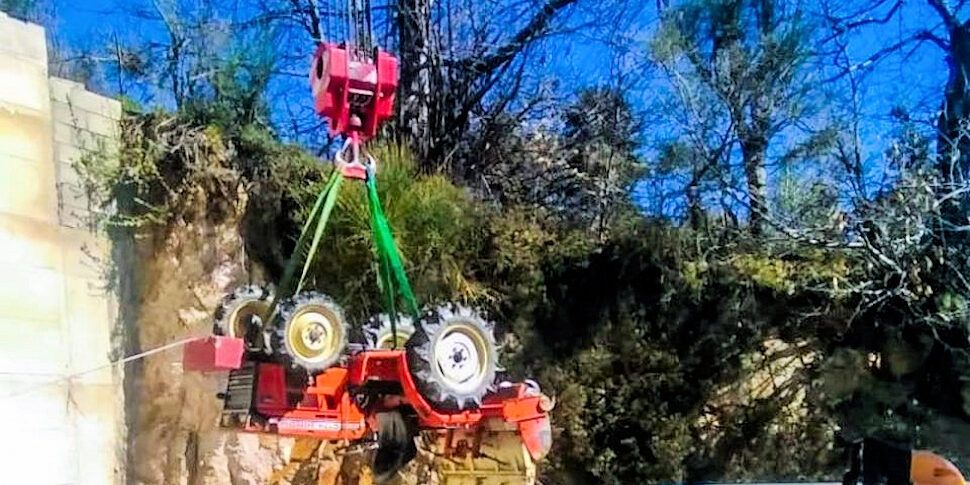 Muore dopo un incidente sul trattore, tragedia a San Giovanni in Fiore