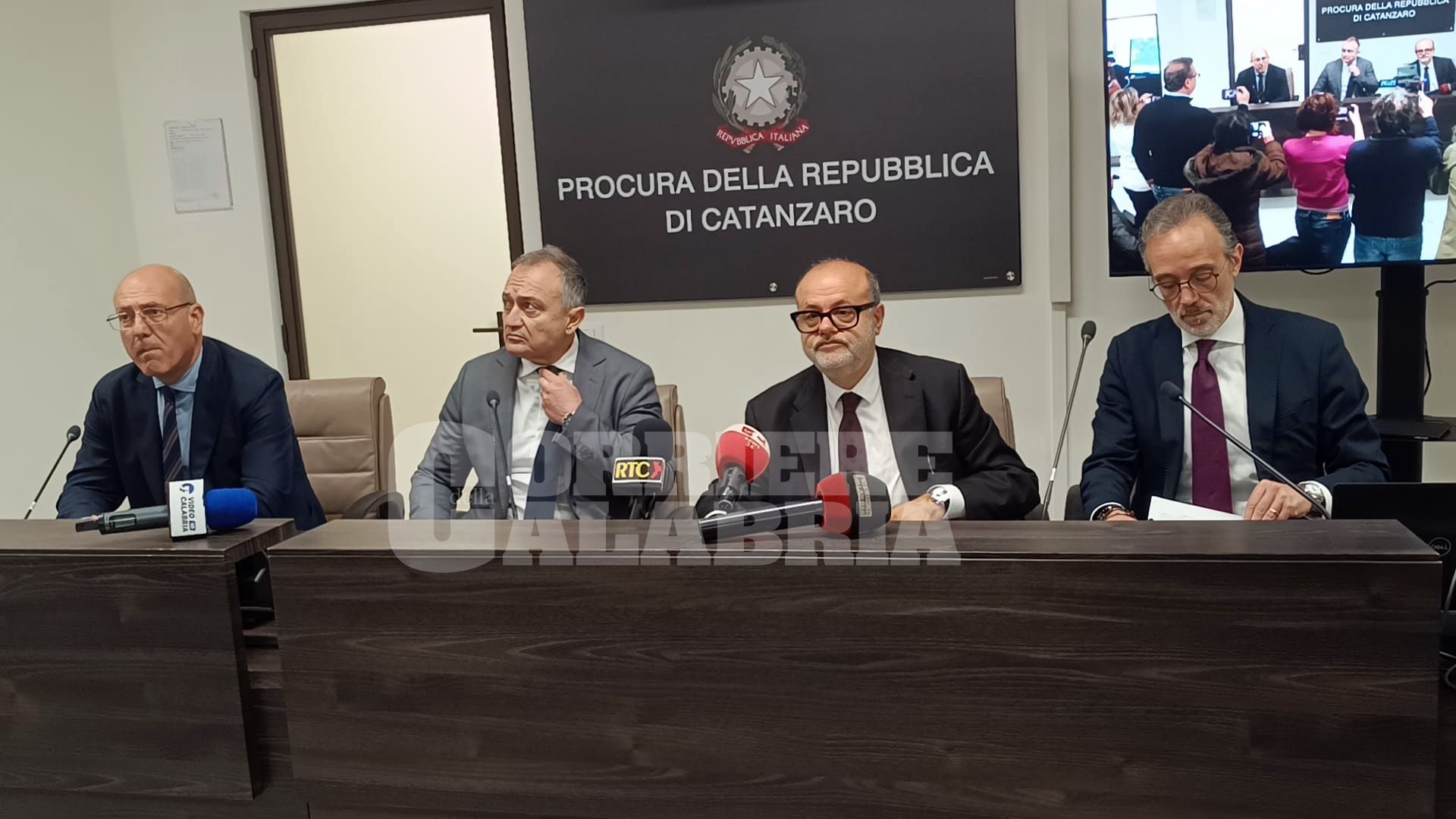 Blitz contro gli Emanuele-Idà, il procuratore Curcio: «Clan imprenditore ma con il Dna della violenza»