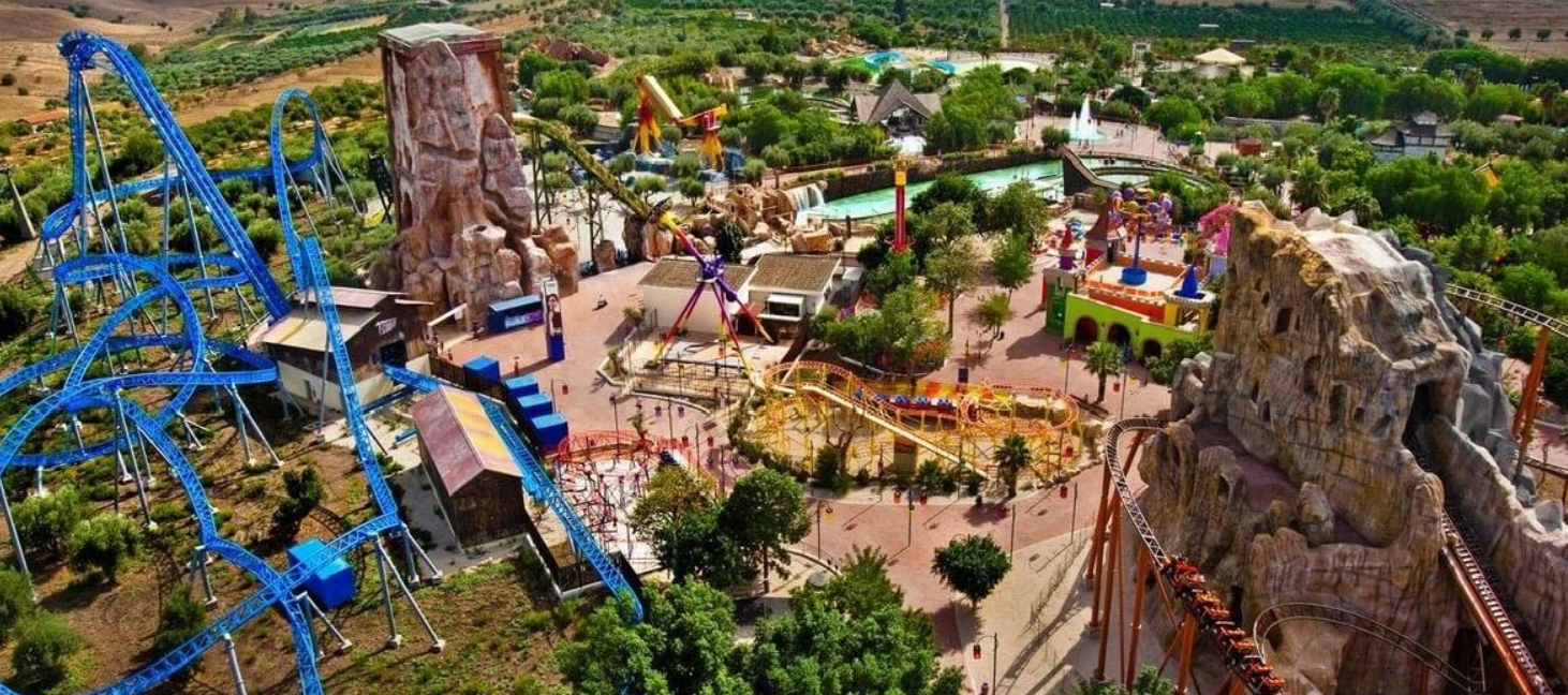 Immondizia bruciata e interrata: sequestrato il parco Etnaland