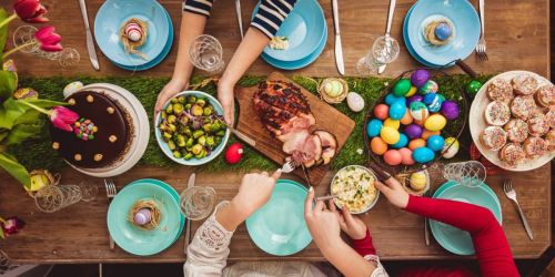 Mistero al pranzo elettorale del centrodestra: c'era una dirigente del Pd?