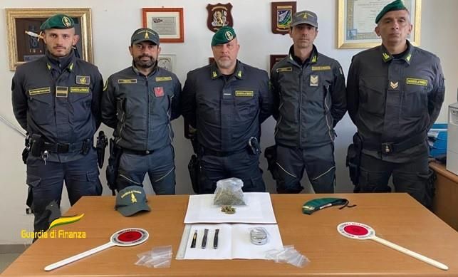 Controlli antidroga nel Crotonese, due arresti – FOTO