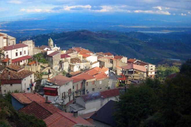 «Il Festival delle Migrazioni ad Acquaformosa per costruire ponti»