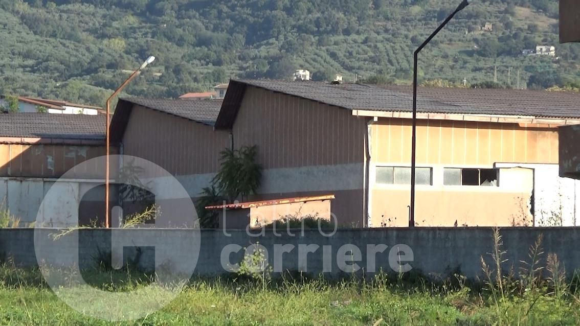 A Gizzeria il capannone dei veleni che spaventa i cittadini – VIDEO