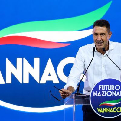 La campagna acquisti di Vannacci e la sfida in Calabria
