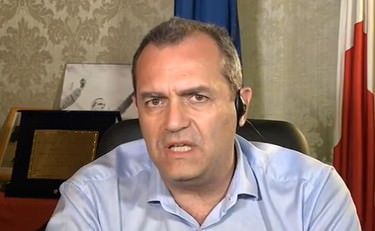 Il countdown di de Magistris verso il sì alla candidatura. «Parlerò tra domenica e lunedì»