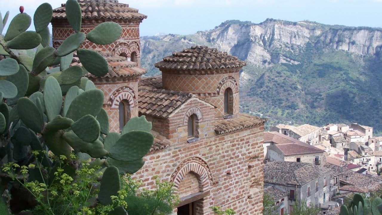 Minacciati sindaco e consigliere comunale di Stilo. «La ‘ndrangheta non ammette ribellioni»