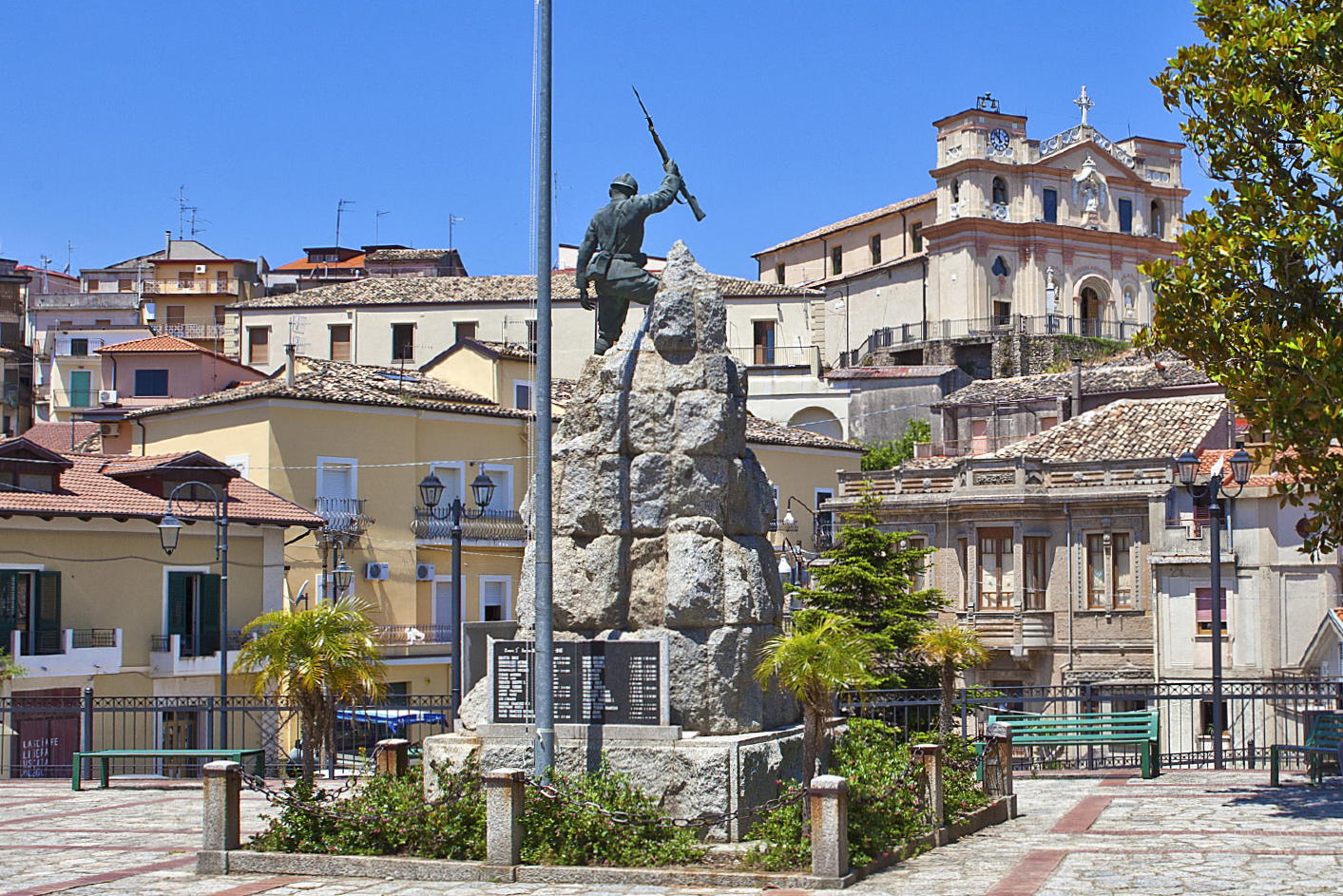 Elezioni in Calabria, non solo Villapiana: anche a Satriano Lega e Pd insieme per lo stesso candidato