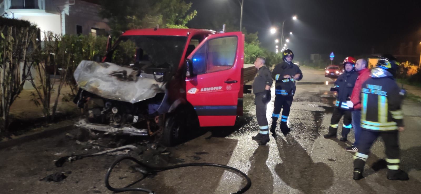 Corigliano Rossano, ancora un mezzo incendiato: era utilizzato nello smaltimento della centrale Enel