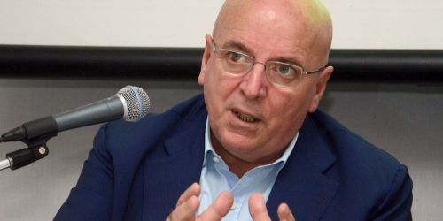 Oliverio eni crotone