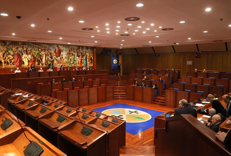 Requiem per i partiti, è il momento del "civismo trasversale"