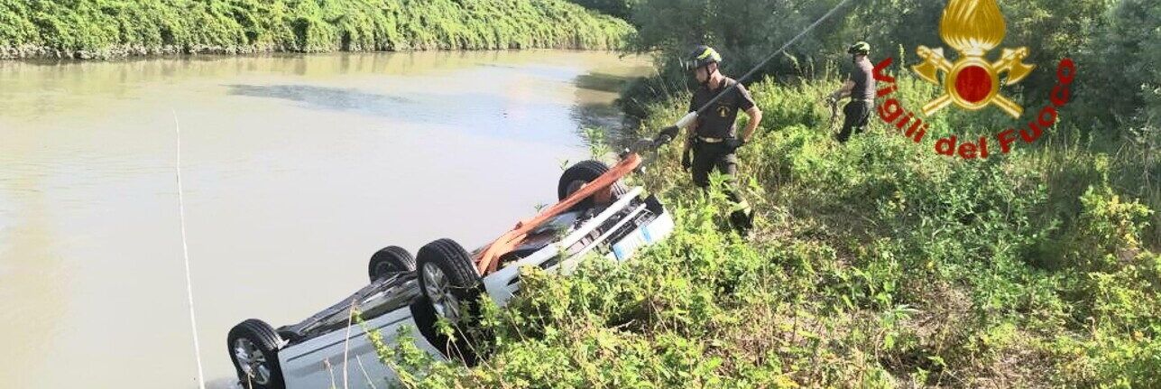 Tragedia nel Padovano. Auto finisce in un fiume: morte due donne – FOTO