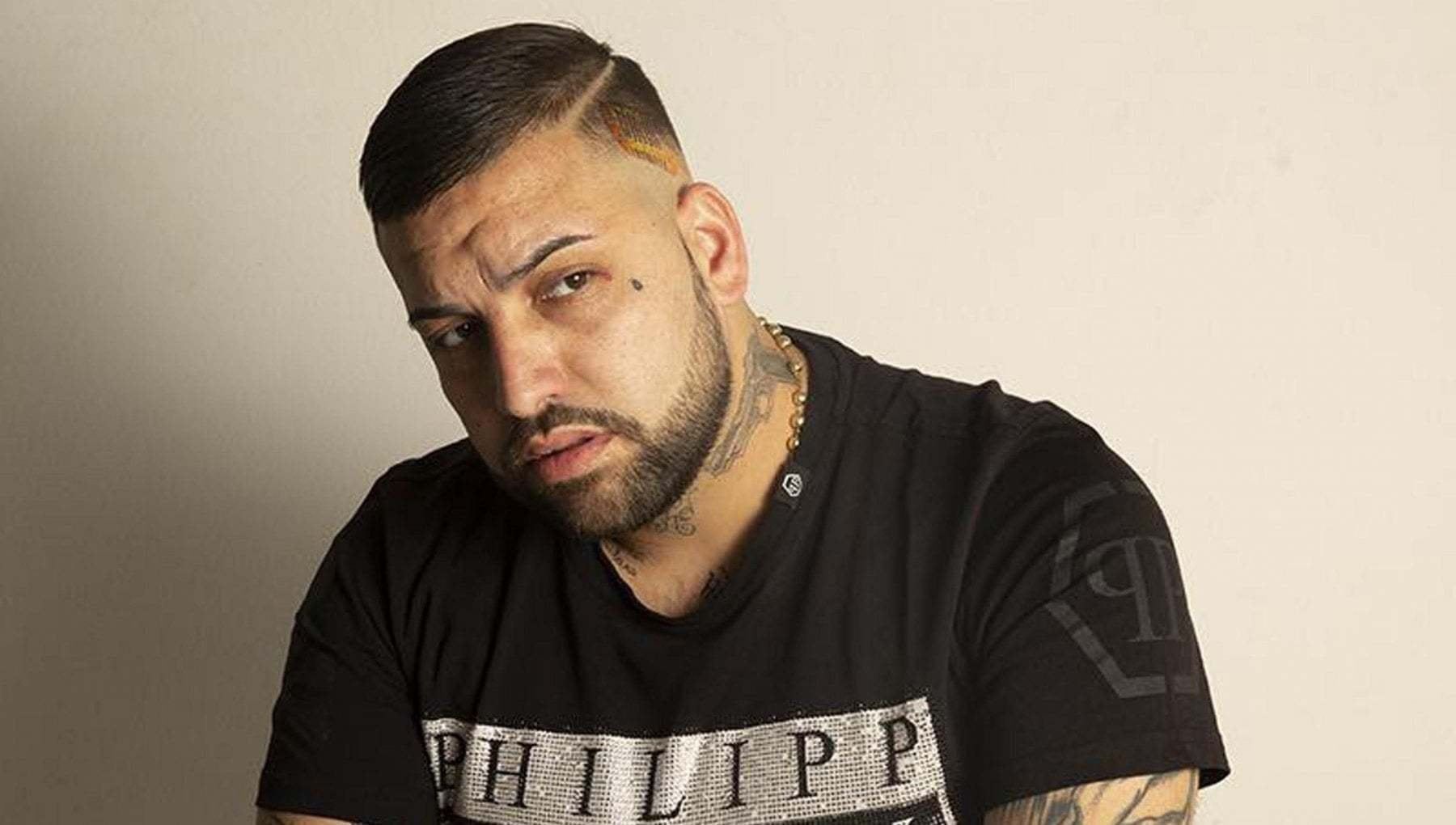 «Il neomelodico nipote di un boss mafioso alla festa per i 18 anni del giovane Nirta»