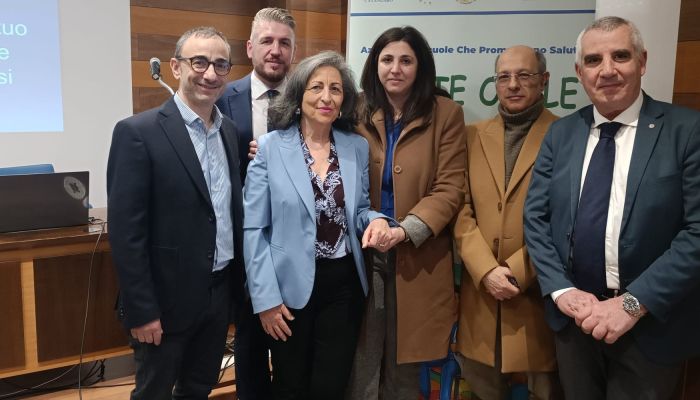 Salute orale nelle scuole, a Catanzaro il progetto pilota che unisce sanità e istruzione