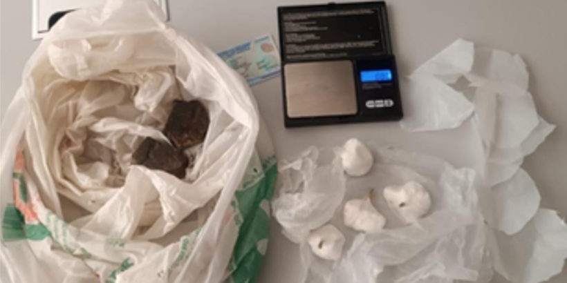 Irruzione in un’abitazione del centro storico a Crotone, arrestato uno spacciatore di 30 anni